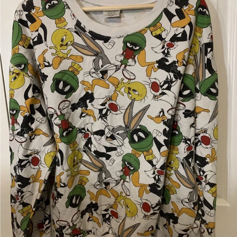 Warner Bros. Looney Tunes mens sz‎ XL 15-17 White and Black Sweatshirt all over
